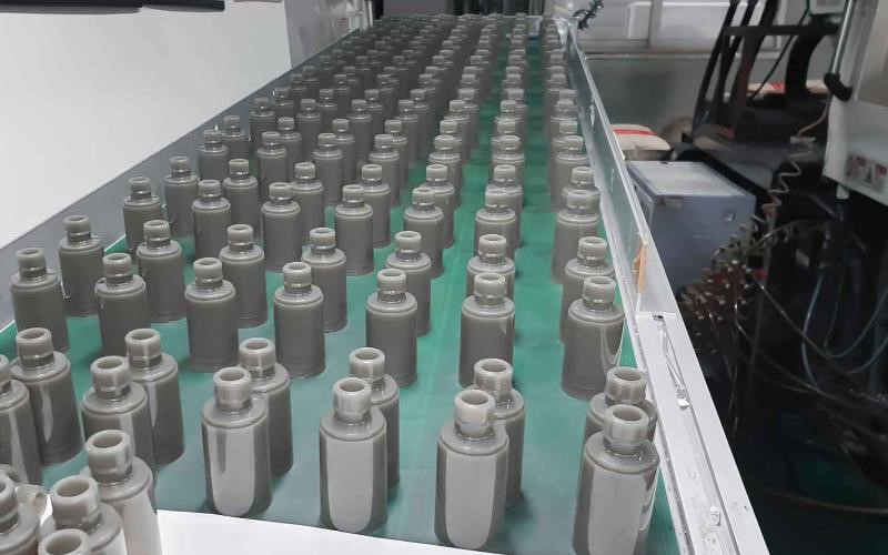 با دستگاه تزریق پلاستیک چی میشه تولید کرد- بولین